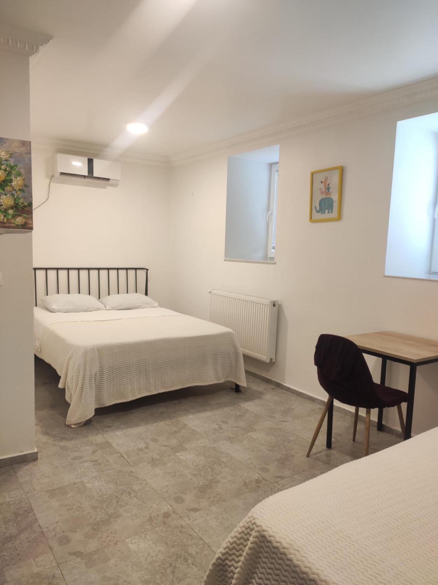 Family Нotel Banuri Kutaisi Bilik gambar