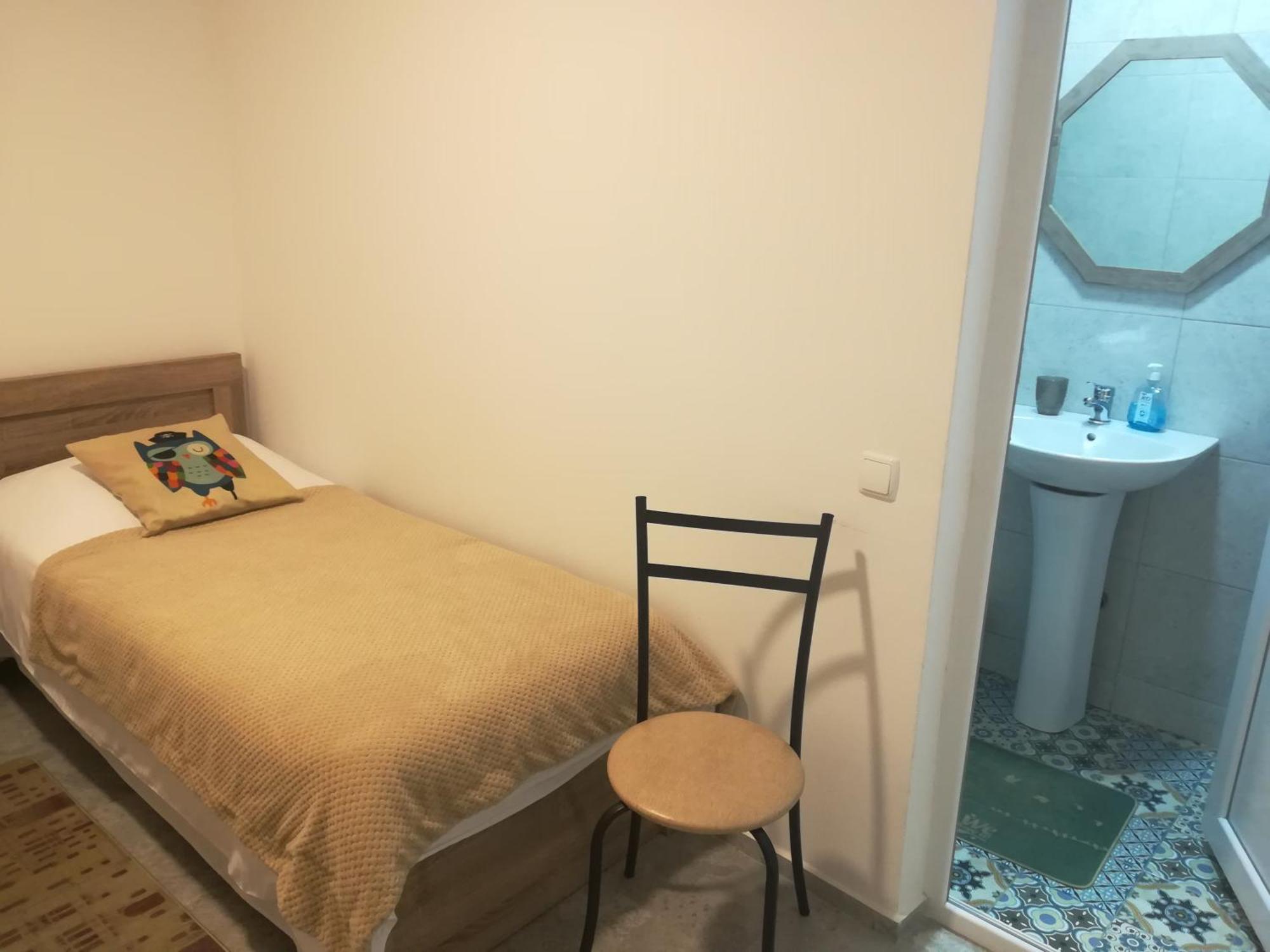 Family Нotel Banuri Kutaisi Bilik gambar