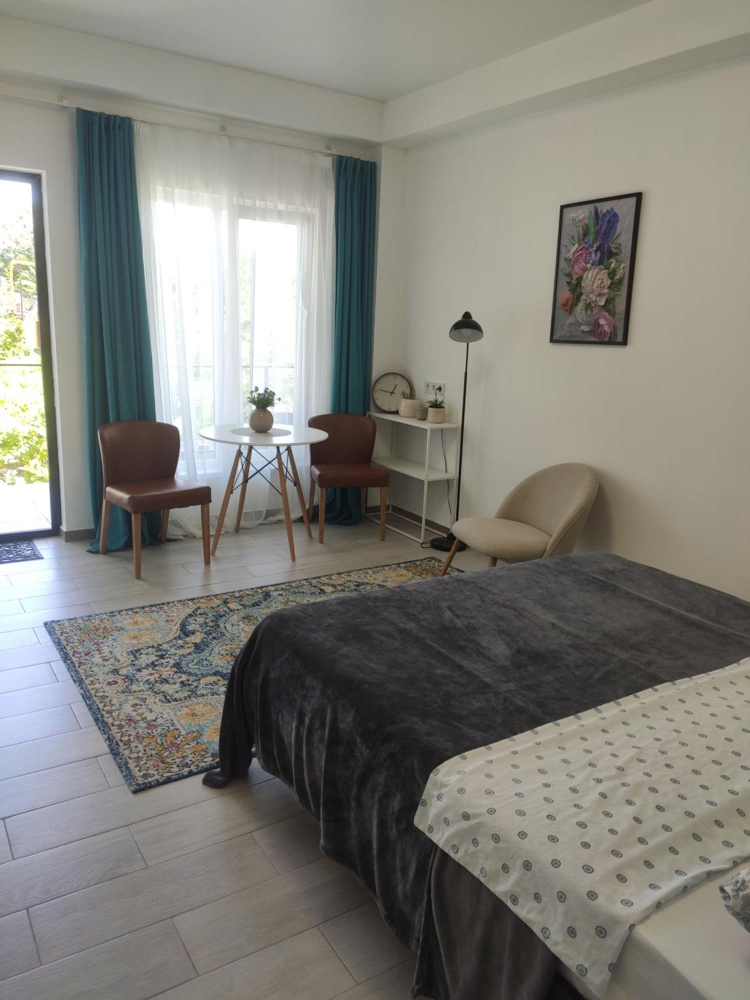 Family Нotel Banuri Kutaisi Luaran gambar